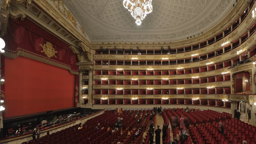 Teatro alla Scala interior Milan
